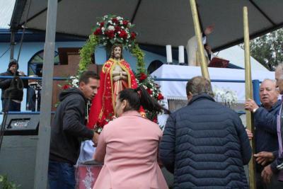 Missa em louvor ao Bom Jesus em Campo Mendes teve o PÃ¡roco SebastiÃ£o presidindo com liturgia da RÃ¡dio Campo Aberto